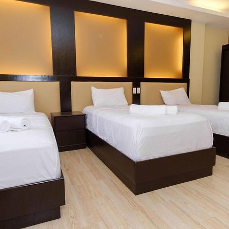 Northpointe Residences Манила Екстериор снимка