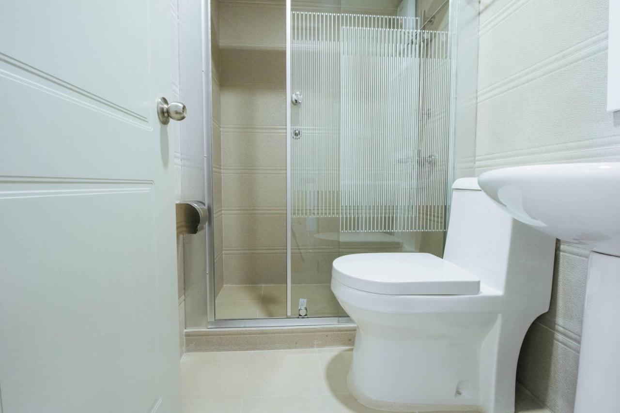 Northpointe Residences Манила Екстериор снимка
