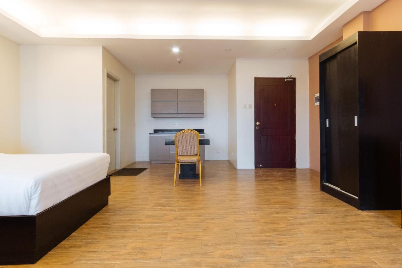 Northpointe Residences Манила Екстериор снимка