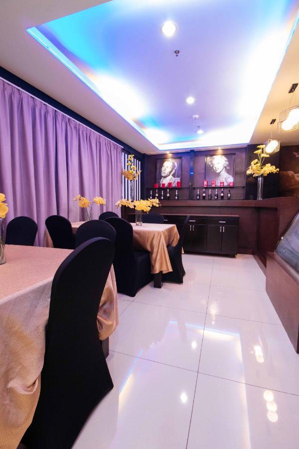 Northpointe Residences Манила Екстериор снимка