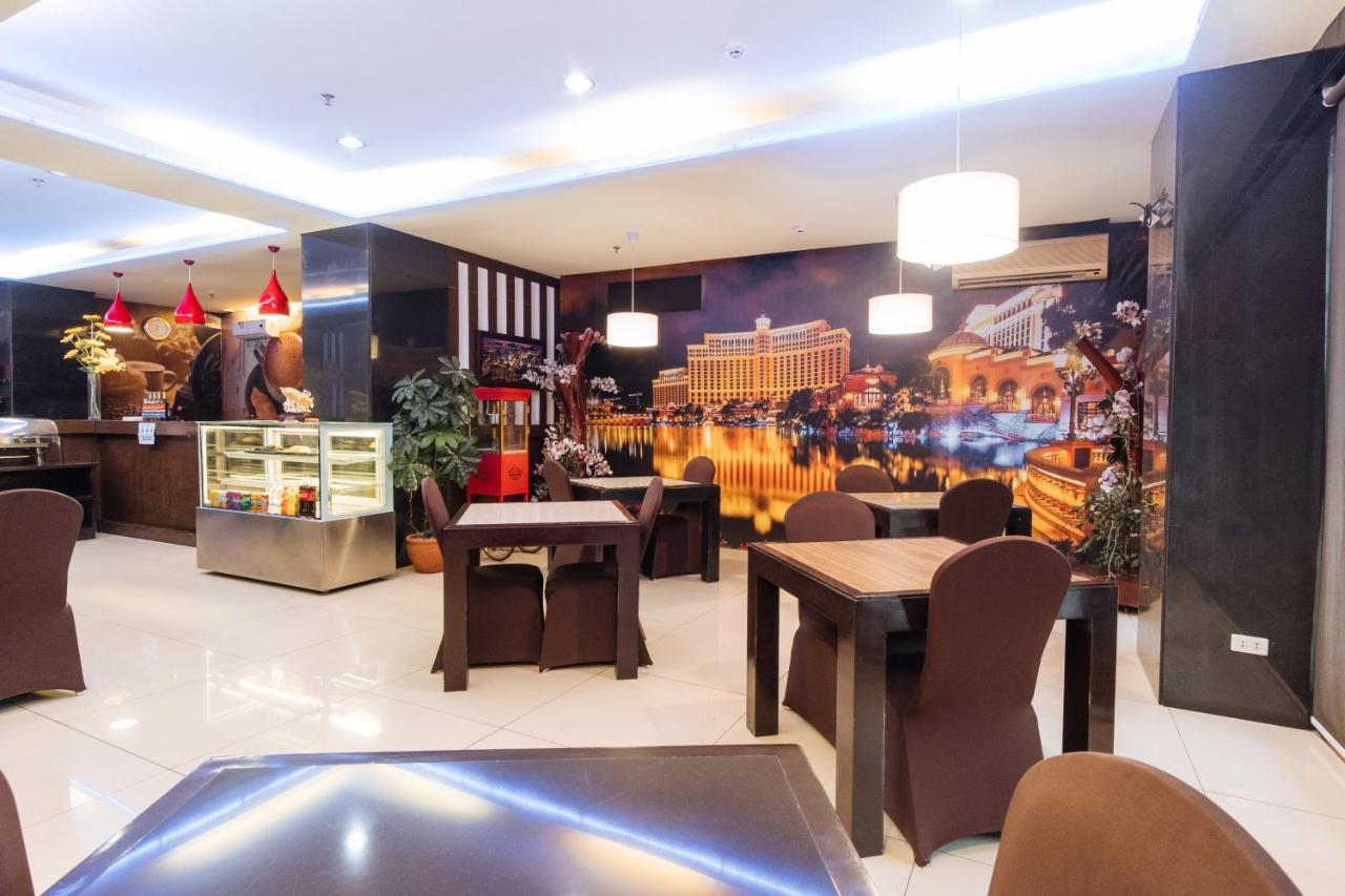 Northpointe Residences Манила Екстериор снимка