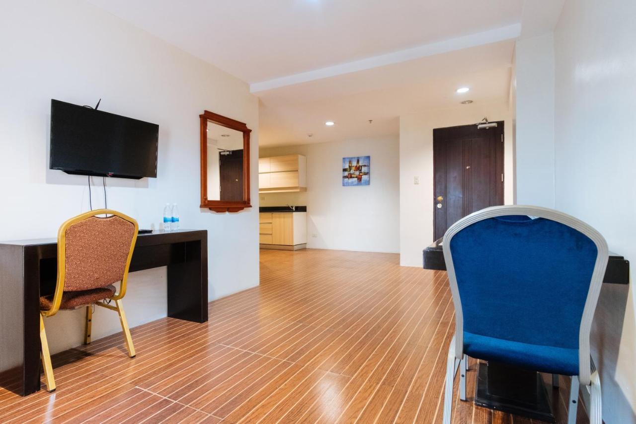 Northpointe Residences Манила Екстериор снимка